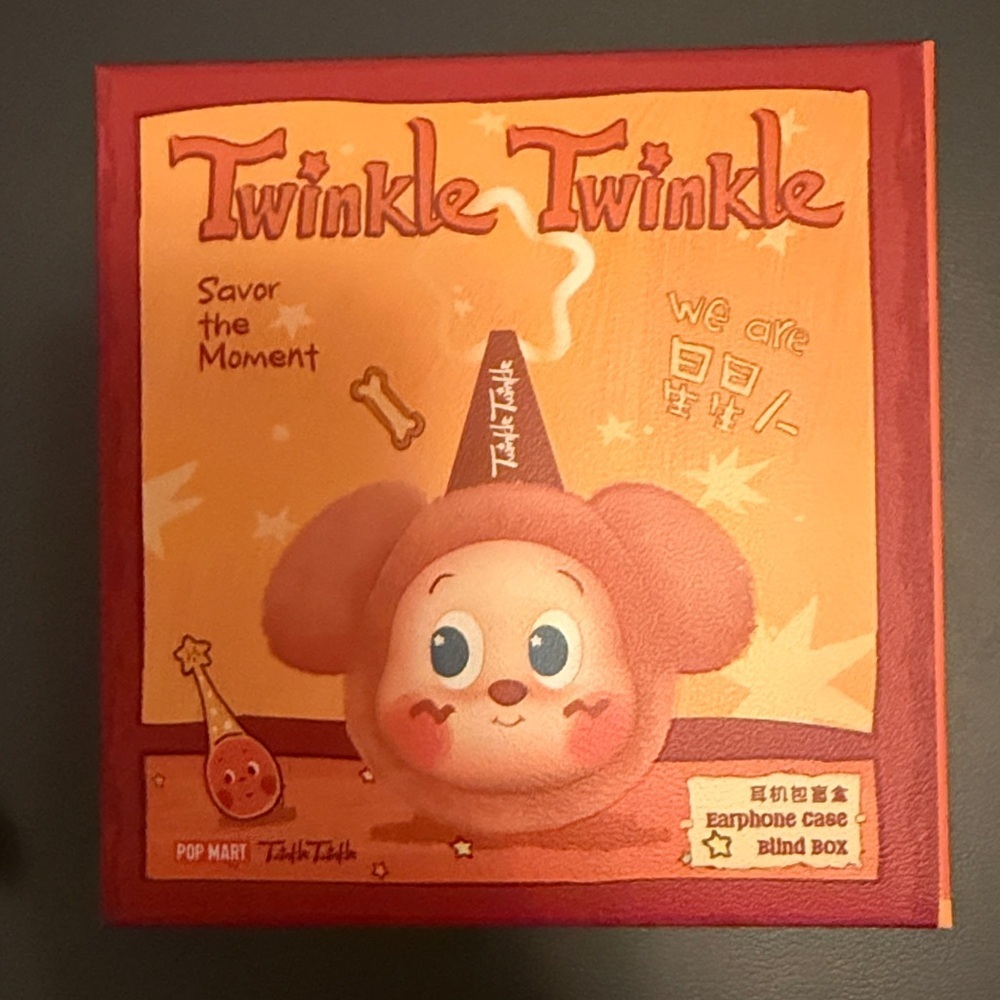 NIB Pop Mart Twinkle Twinkle savor the moment Strawberry rabbit Earphone Case - Picture 3 of 12